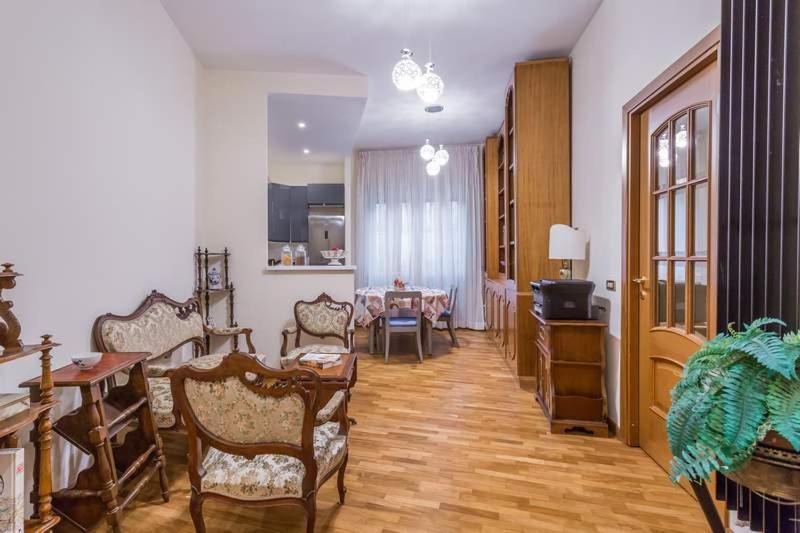 Alojamento de Acomodação e Pequeno-almoço Valla18 Roma